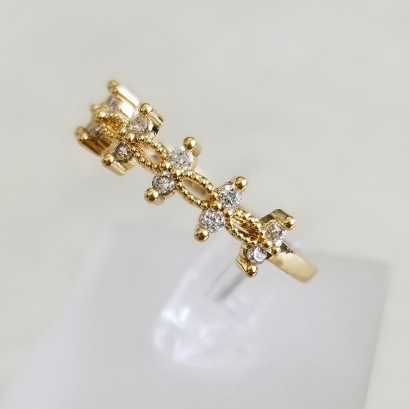Delicate Yellow Gold Ring - Picture 4 of 8